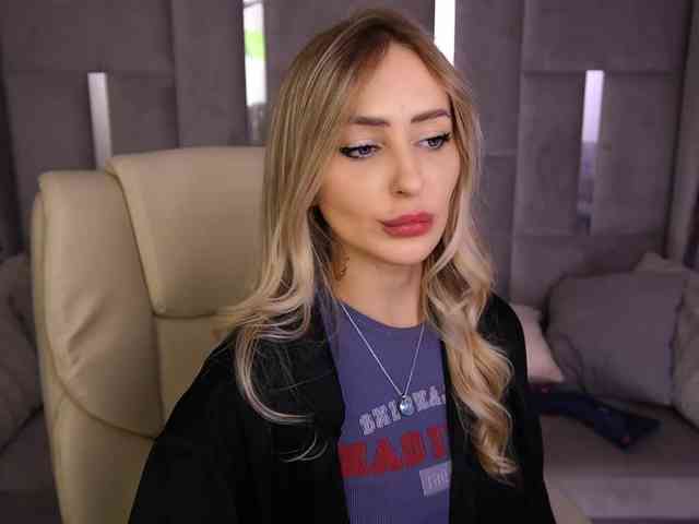 CandyGraces webcam