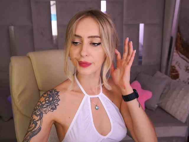 CandyGraces webcam