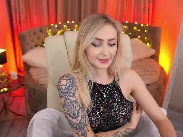 CandyGraces webcam