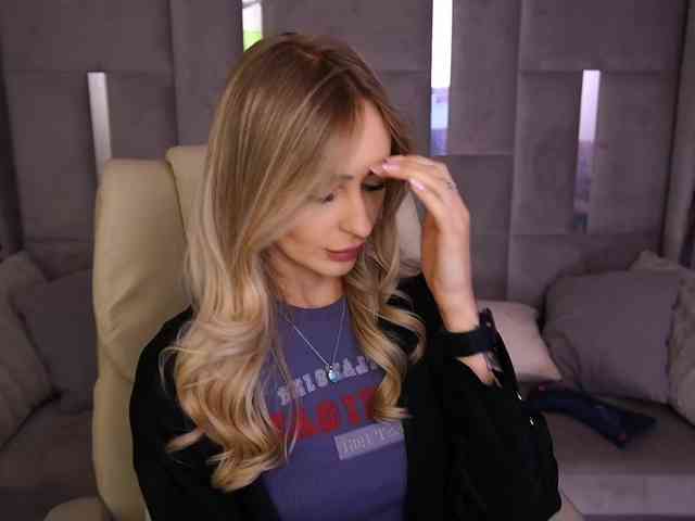 CandyGraces webcam