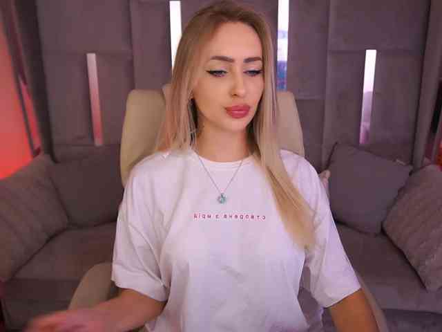 CandyGraces webcam