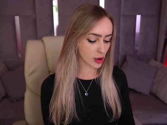 CandyGraces webcam