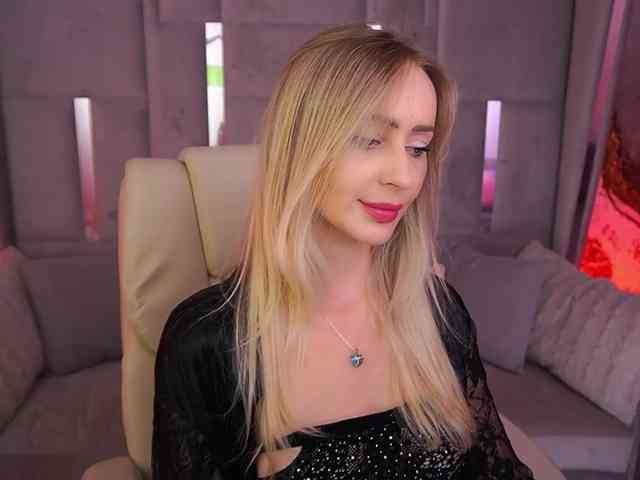 CandyGraces webcam