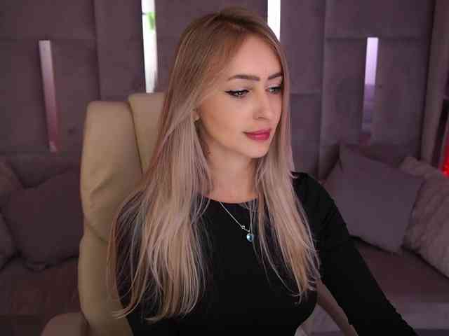 CandyGraces webcam