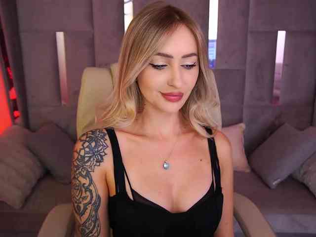 CandyGraces webcam