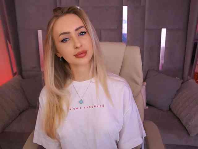 CandyGraces webcam