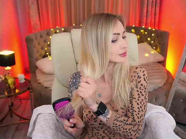 CandyGraces webcam