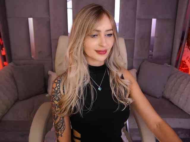 CandyGraces webcam