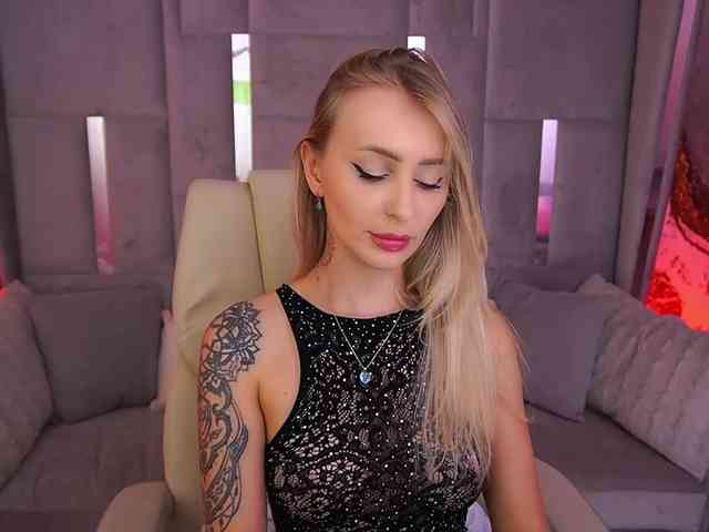 CandyGraces webcam