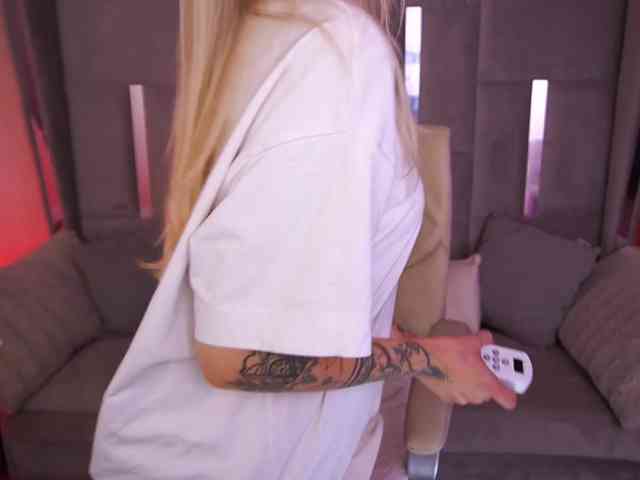 CandyGraces webcam