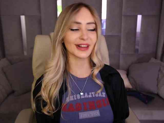 CandyGraces webcam