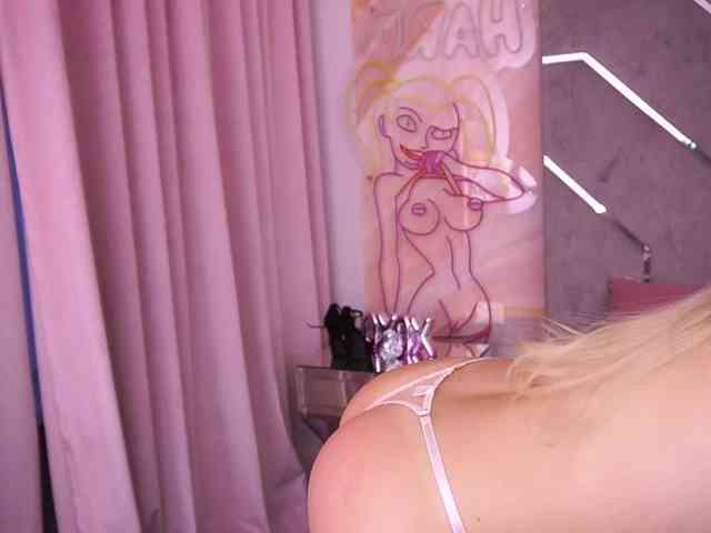 CandyGraces webcam