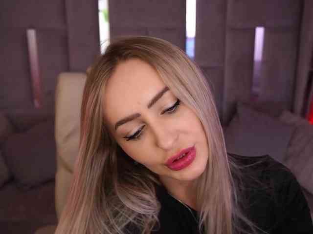 CandyGraces webcam