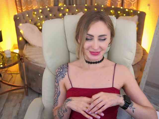 CandyGraces webcam
