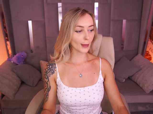 CandyGraces Live Webcam on BongaCams