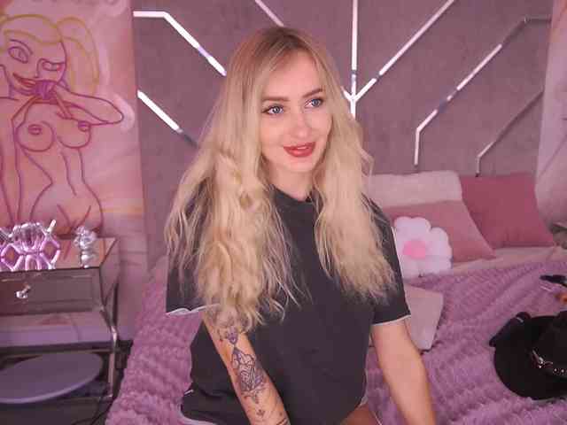CandyGraces webcam