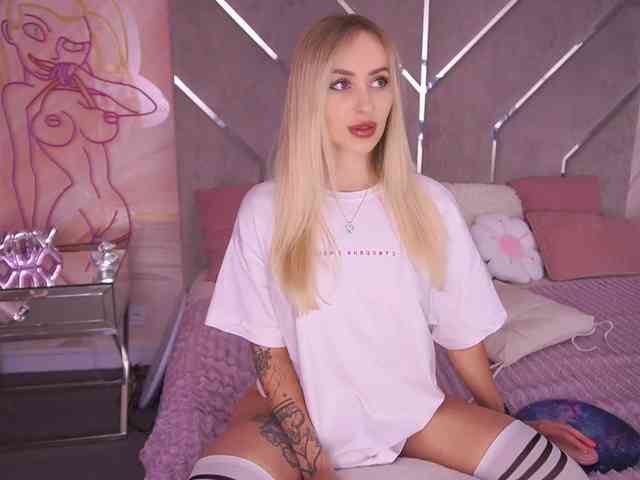 CandyGraces webcam