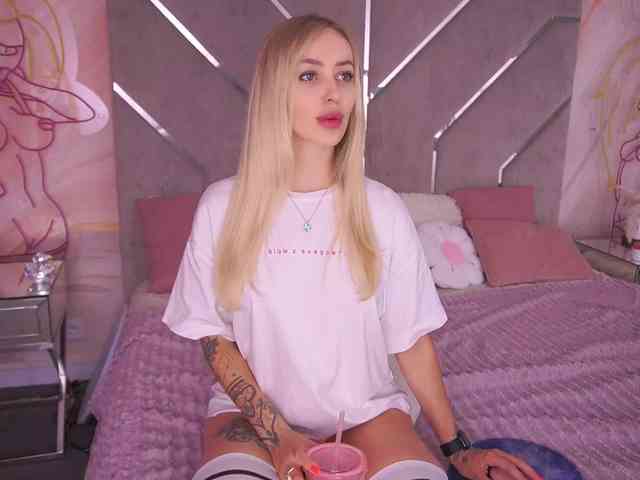 CandyGraces webcam