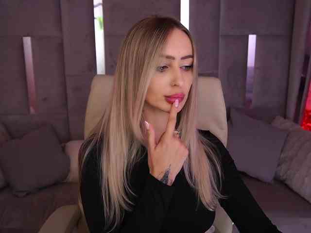 CandyGraces webcam