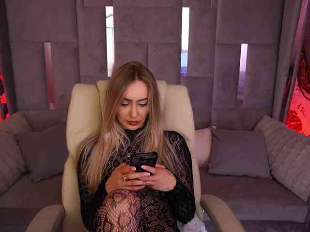 CandyGraces webcam