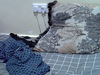 sweetval1's Live Webcam