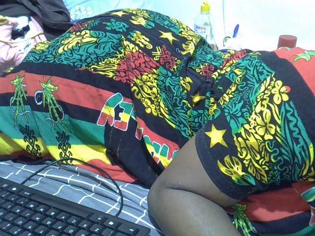 sweetval1 live cam on BongaCams