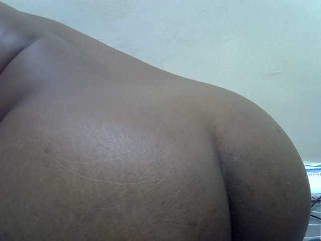 sweetval1 live cam on BongaCams