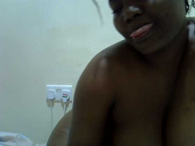 sweetval1 live cam on BongaCams