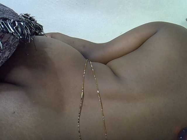 sweetval1 live cam on BongaCams