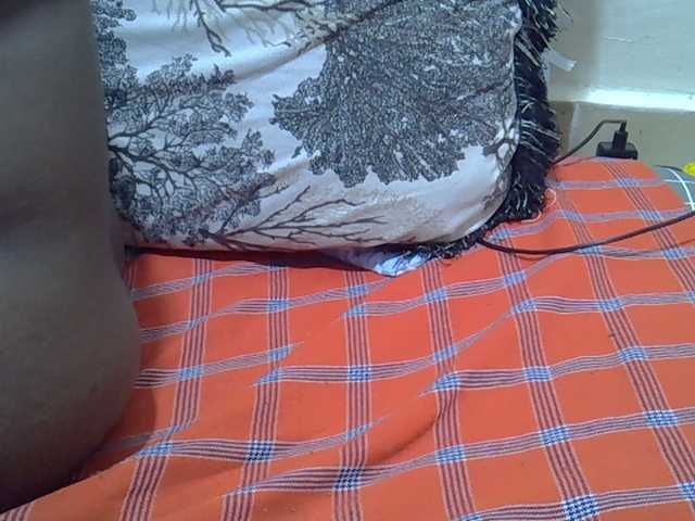 sweetval1 live cam on BongaCams