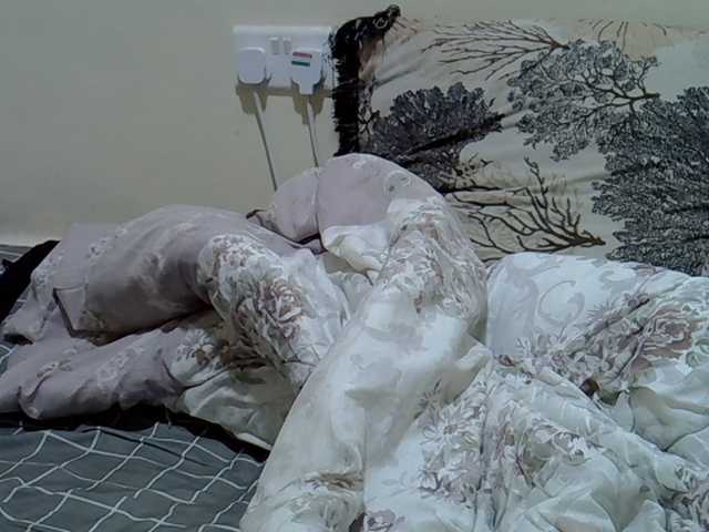 sweetval1 live cam on BongaCams