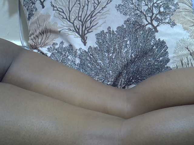sweetval1 live cam on BongaCams