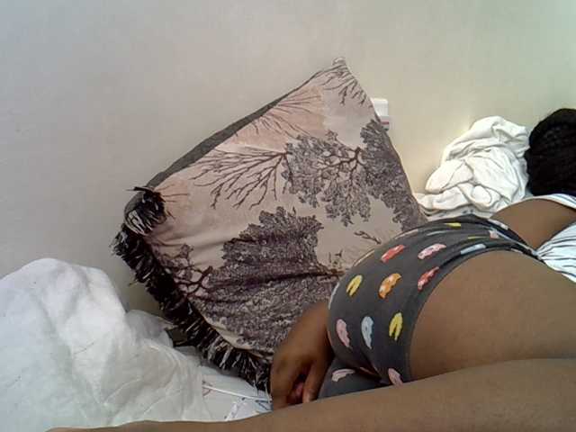 sweetval1 live cam on BongaCams