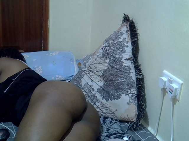 sweetval1 live cam on BongaCams