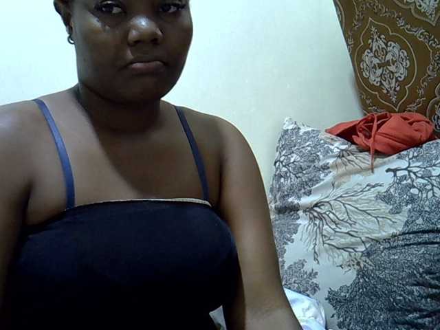 sweetval1 live cam on BongaCams