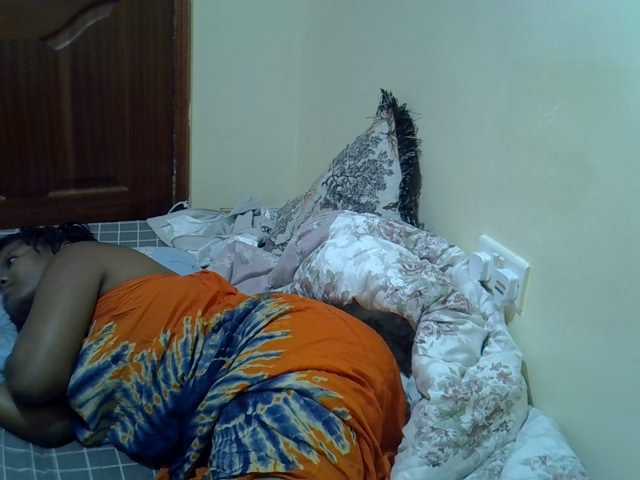sweetval1 live cam on BongaCams