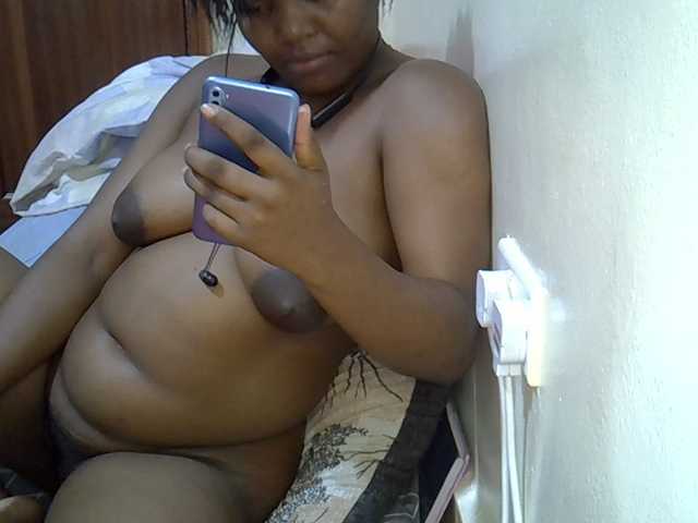 sweetval1 live webcam show