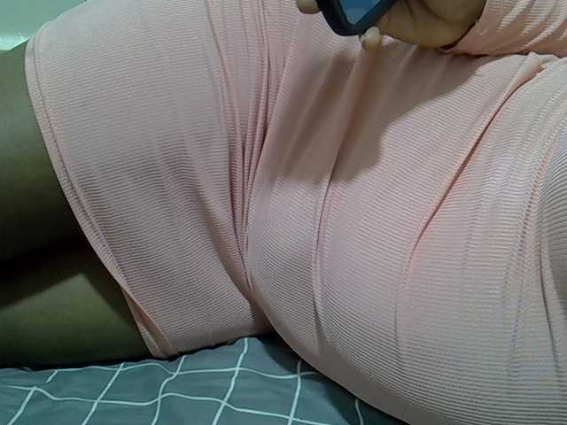 sweetval1 live cam on BongaCams