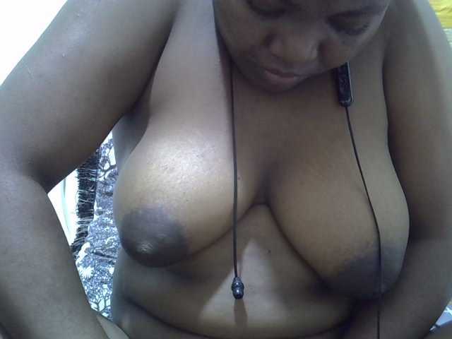 sweetval1 live webcam show