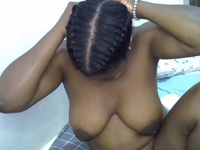 sweetval1 live cam on BongaCams