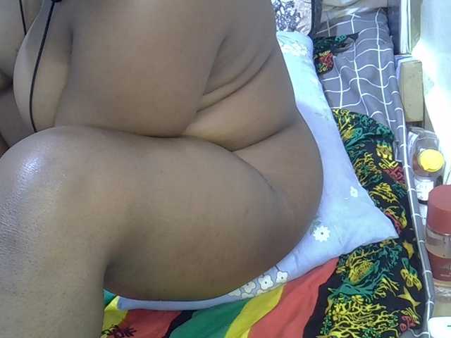 sweetval1 live webcam show