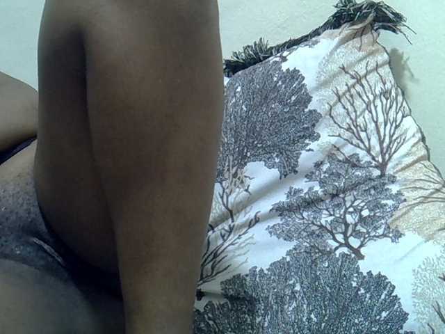 sweetval1 live cam on BongaCams