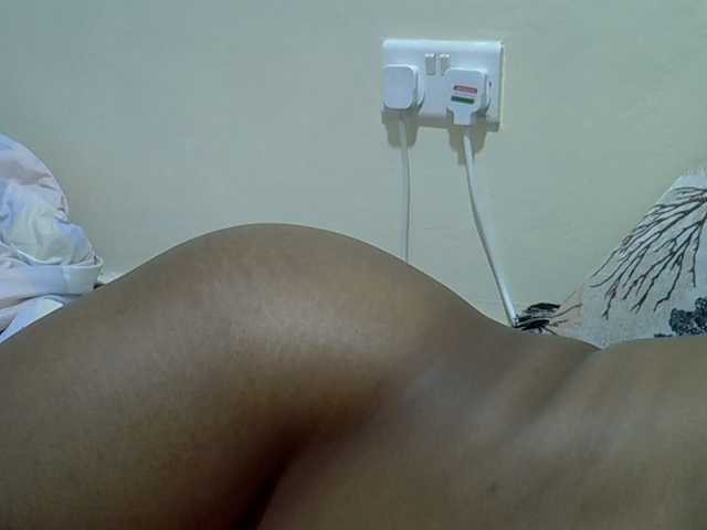 sweetval1 live cam on BongaCams