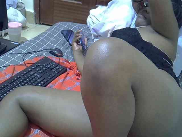 sweetval1 webcam
