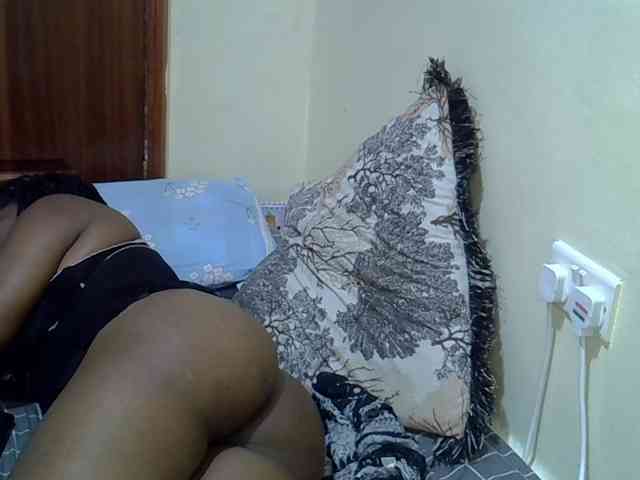 sweetval1 Live Webcam on BongaCams
