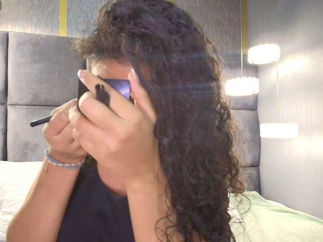 Annie-Pleasure live cam on BongaCams