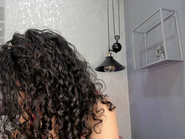 Annie-Pleasure live cam on BongaCams