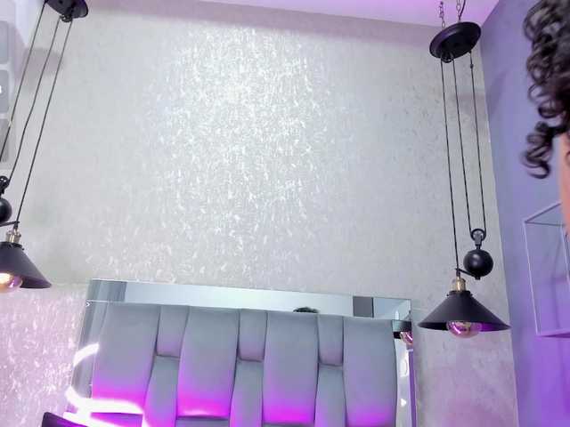 Annie-Pleasure live cam on BongaCams