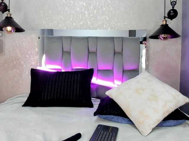 Annie-Pleasure live cam on BongaCams