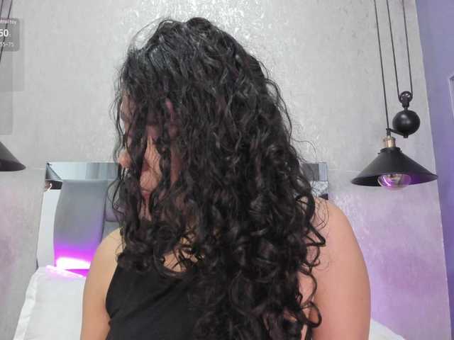 Annie-Pleasure live cam on BongaCams